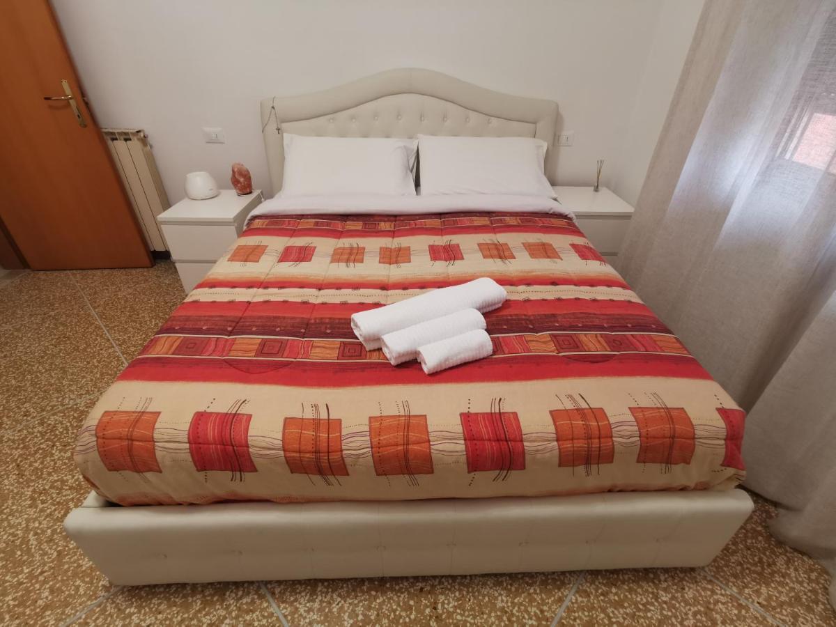 Camera Vicino All'Aeroporto Bed & Breakfast Болоня Екстериор снимка