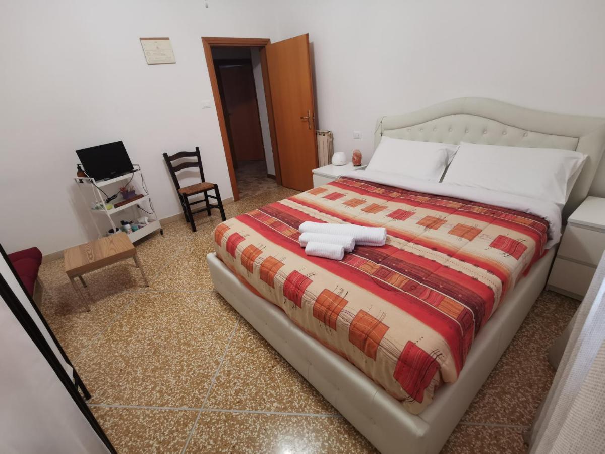 Camera Vicino All'Aeroporto Bed & Breakfast Болоня Екстериор снимка